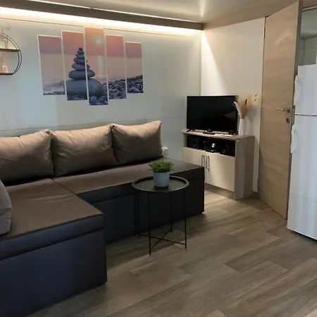 Privat Apartment Balatonszabadi