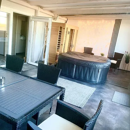 Privat Lejlighed *